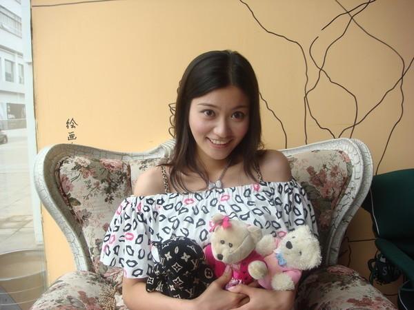 长腿美女李晓阳的生活照