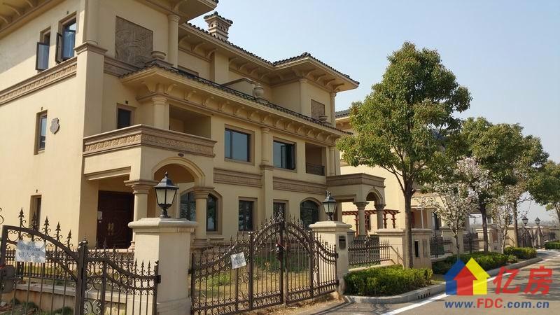 黄陂区 盘龙城 恒大名都别墅 5室3厅3卫 249㎡