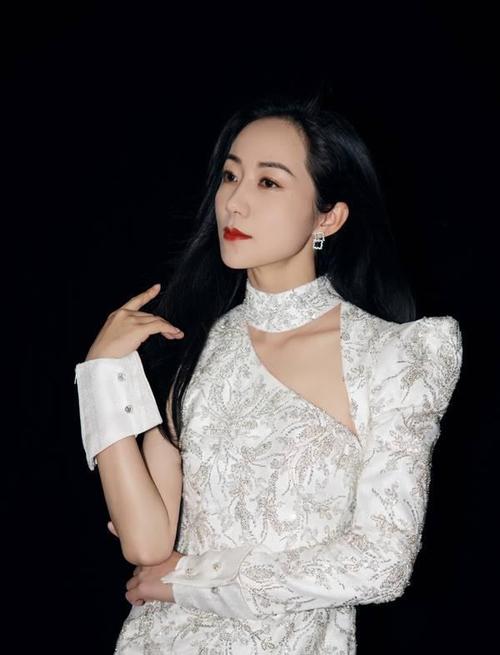 被38岁韩雪惊艳了穿改良旗袍高贵典雅不愧是气质女神