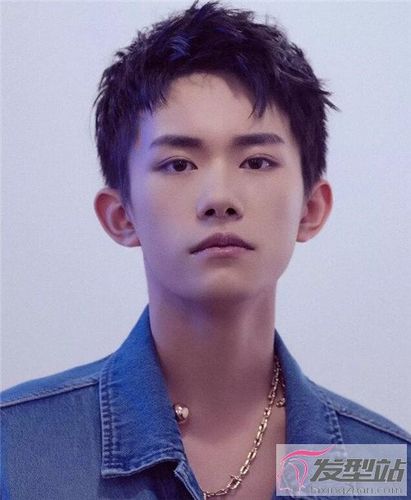 男生狗啃刘海短发又man又a帅气清爽