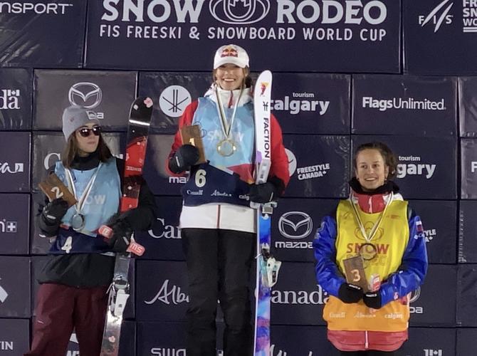 u型池较量中再展身手 谷爱凌首夺世界杯冠军