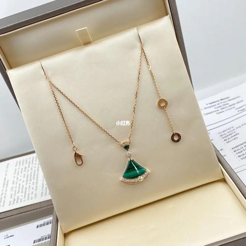 宝格丽孔雀石扇形项链_项链_士锦名品(珠海站)攻略_宝格丽怎么样_时尚