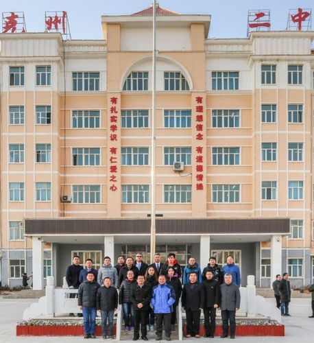 2018年12月17日,克州二中全体苏州援疆支教教师合影不是每一朵花都能