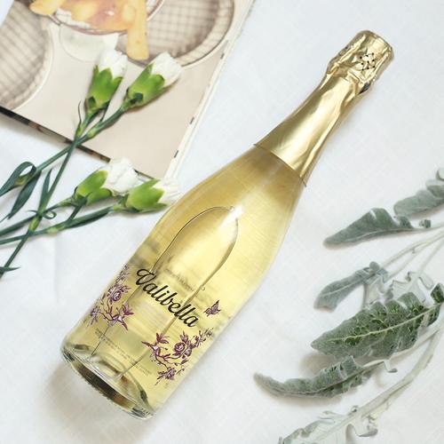 优雅女士甜葡萄酒,小酌一杯纵享品味生活