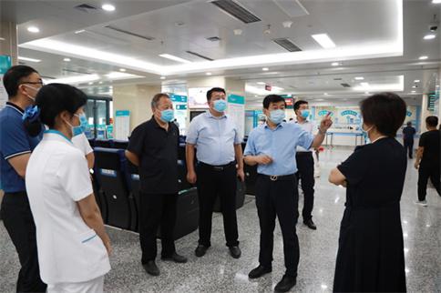 滨州医学院附属医院院领导现场调研智慧院区建设