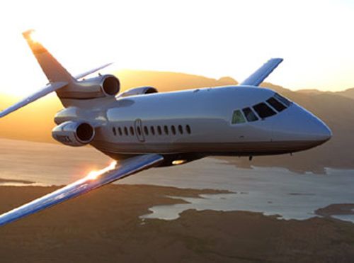  p>猎鹰900是法国达索公司研制的三发涡轮风扇远程公务机,于1983年5月