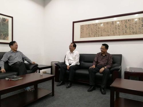 大调研进行时丨区委书记赵小林与陕师大附中校领导座谈