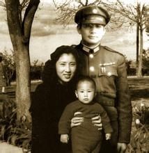 邢凤英,张灵甫的第一任妻子,也是发妻,是当时所谓的包办婚姻,当时张灵