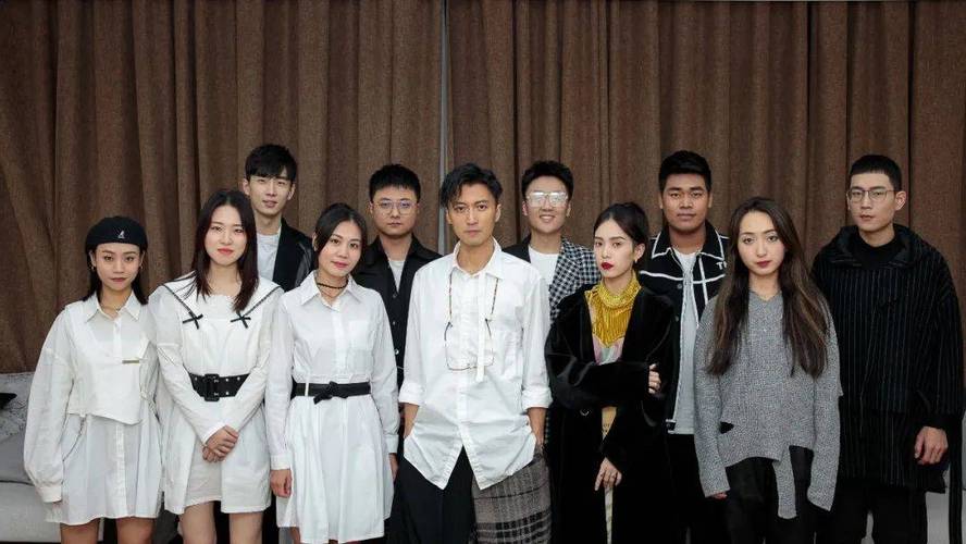 获得谢霆锋导师和陈子龙老师对于我们演唱和编曲的点拨,是难能可贵的