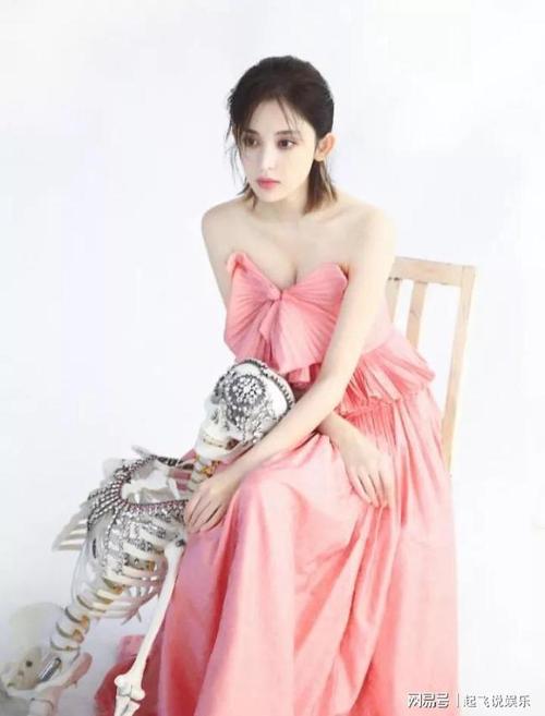 古力娜扎发展经历以及四段无疾而终的爱情有辉煌也有吐槽