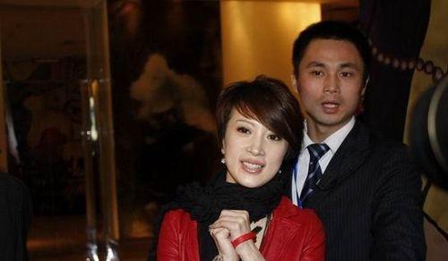 女星罗海琼和华谊高层费麒婚礼全过程曝光 王菲等众星云集堪比颁奖