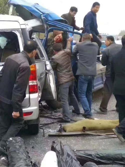 昨天盛泽南二环的这场车祸!【提醒】罚50元扣2分!