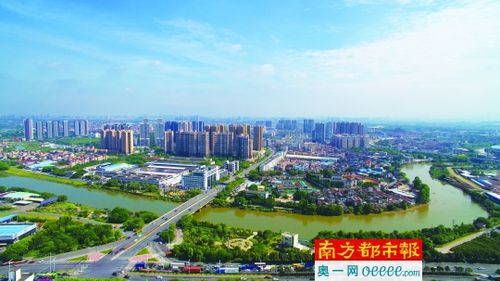 在建中的佛山地铁二号线登洲站.