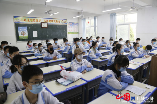 漯河实验中学九年级学生有序返校复学
