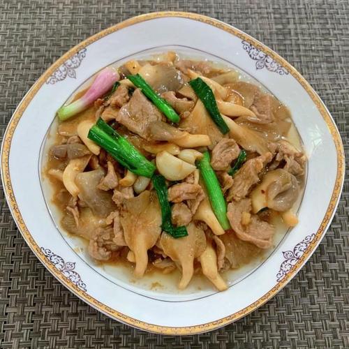 平菇炒肉片,咸香爽滑的家常下饭菜