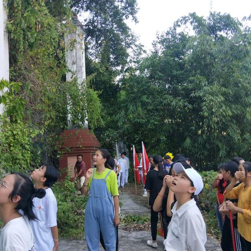 庆祝新中国成立70周年——隆安县第一中学主题活动丰富多彩
