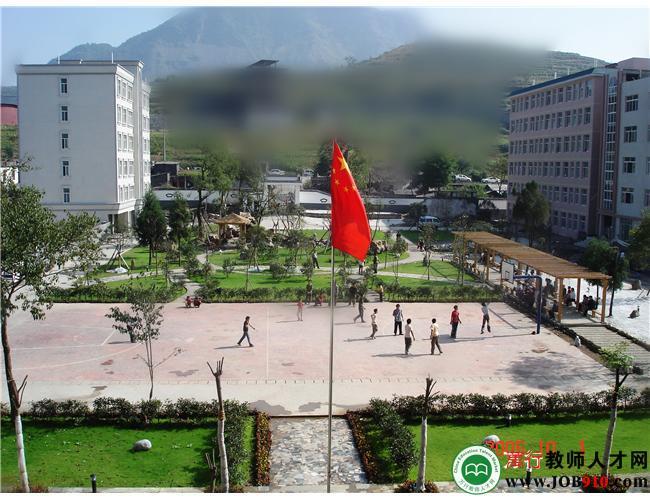 云南镇雄长风中学