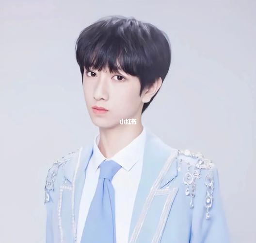 童禹坤真的好好看,私心想要童禹坤出道,希望好好提升能力吧!