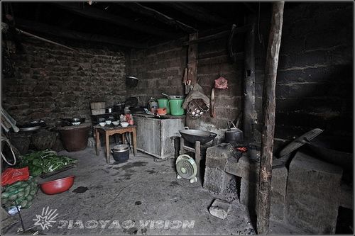 贵州贫困山区的孩子们