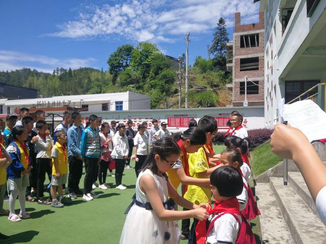 闽清县杉村学校"拥抱新时代,共筑中国梦"庆祝建国70周年暨校园文化