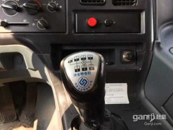 低价出售各品牌前四后八水泥罐车 - 13.6万