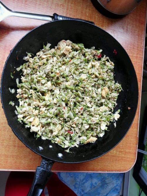 槐花鸡蛋包子(2/3)