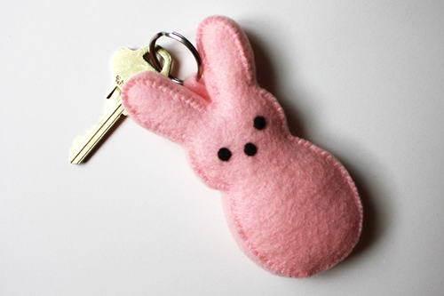 不织布手工:怎么做兔子钥匙扣(图文教程)