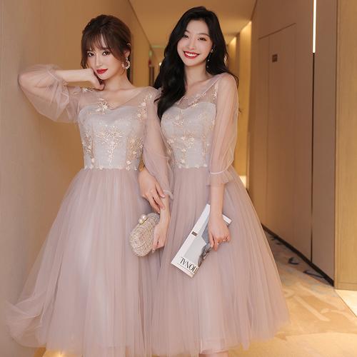 粉色伴娘服短款