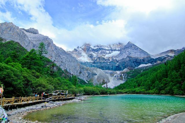 成都至稻城亚丁旅游攻略,经木格措,新都桥,海螺沟,五一可出行