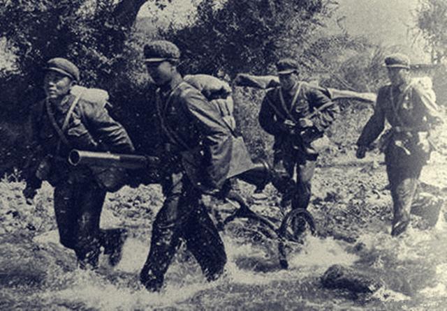 对印反击战中攻占高地,炮兵方纯德:炮筒被树枝挡那就