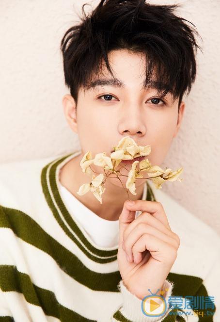 青春警事汪子成是谁演的汪子成扮演者杨廷东个人资料写真及生活照欣赏