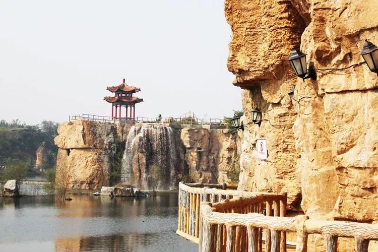 羊山景区油菜花进入最美赏花期 - 金乡 - 县区 - 济宁新闻网