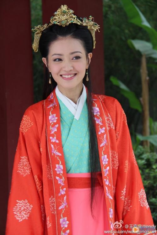王语嫚个人资料
