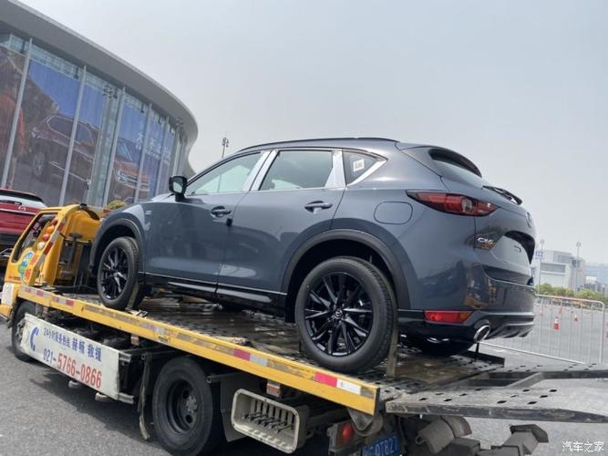 采用极境灰色车漆马自达cx5黑骑士版正式亮相