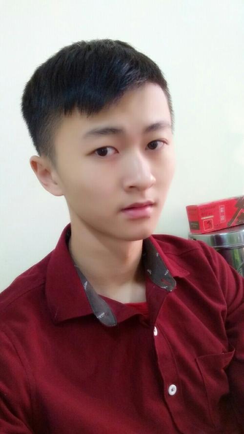 长的老实人不?