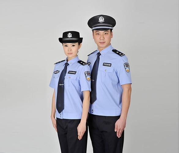 警察夏执勤服