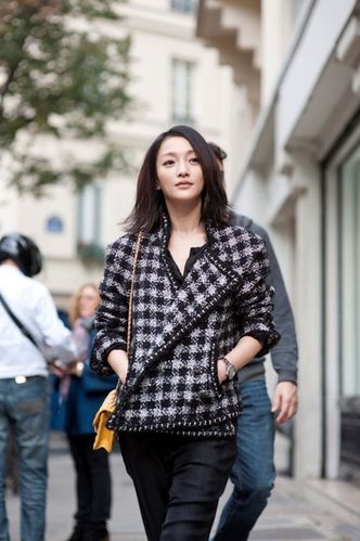 周迅街拍时尚发力 随性混搭玩转冬季女装(组图)