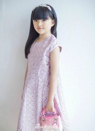 明星的女儿长大了,最漂亮的是第二位,最后一位最霸气