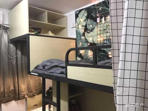 (第二张是宿舍比赛什么的图) 可以看设计图,基本还原
