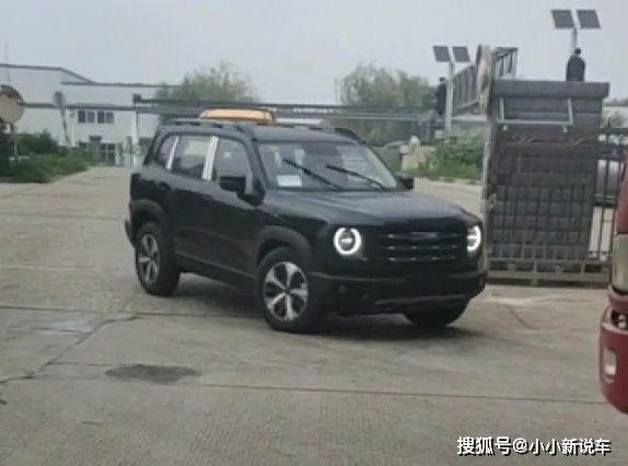 全新哈弗大狗现身,黑色涂装获好评,车长4620mm,配后桥
