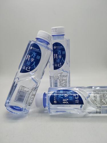 百岁山矿泉水