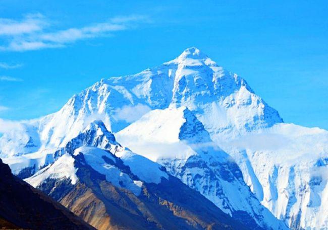 为什么爬珠穆朗玛峰登顶要半夜12点出发呢