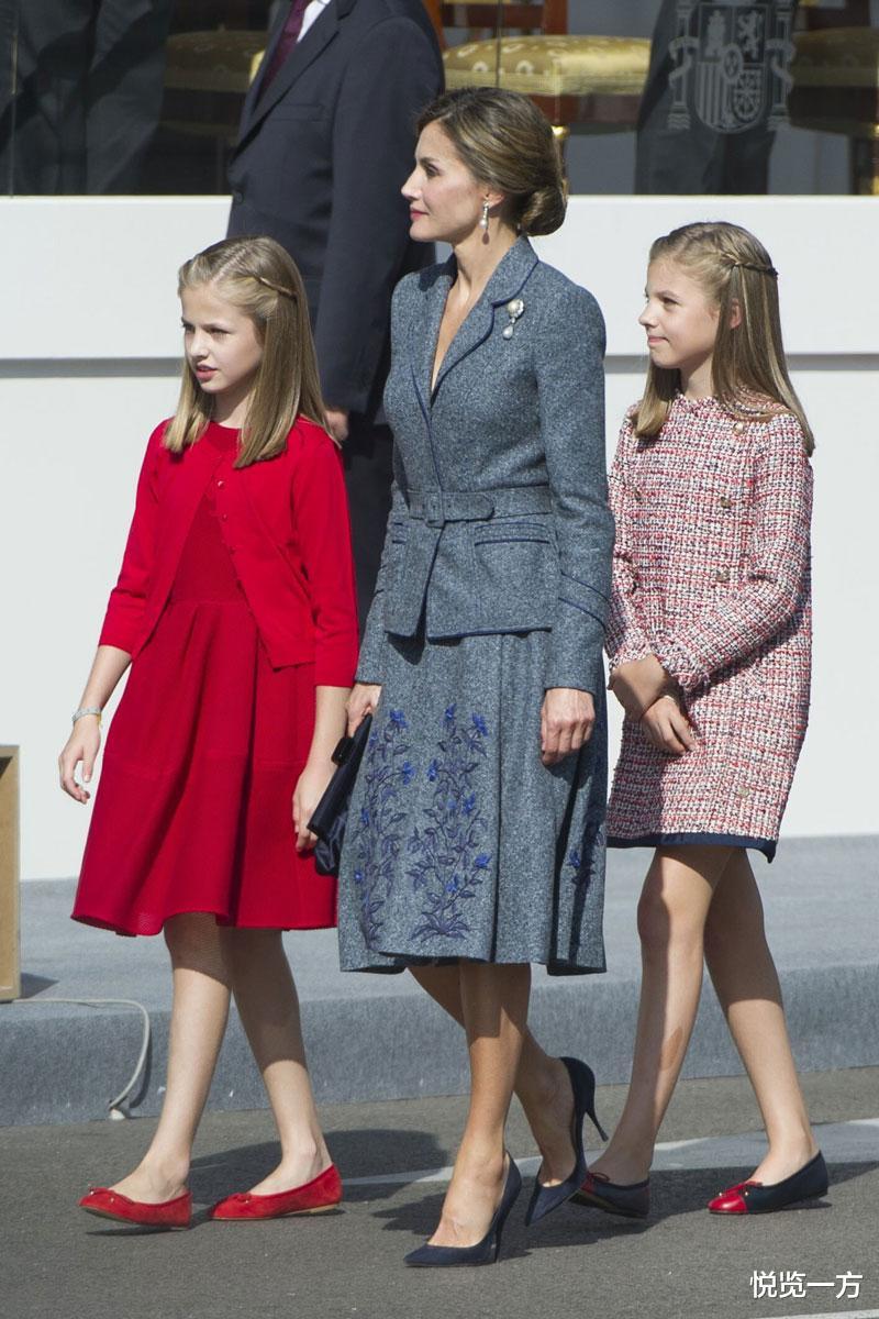 原创穿红衣的西班牙公主 莱昂诺尔娇美 索菲亚谦逊