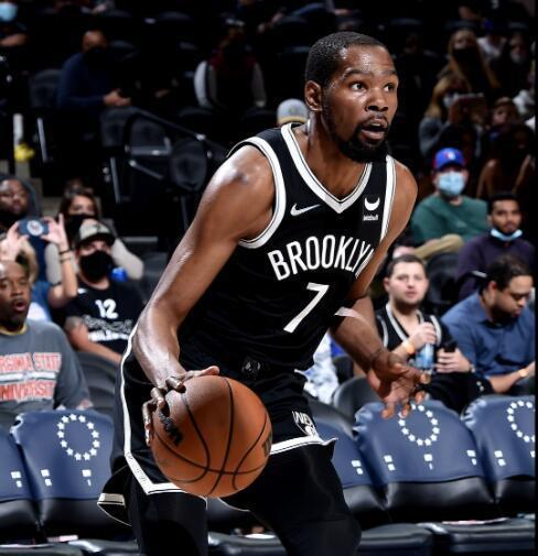 季前赛-杜兰特哈登均砍20 ,篮网全场被断20次不敌76人