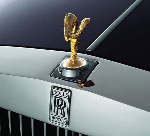 原创 地表最贵的三大车标,随便掰一个要赔一台奔驰,最便宜的是迈巴赫