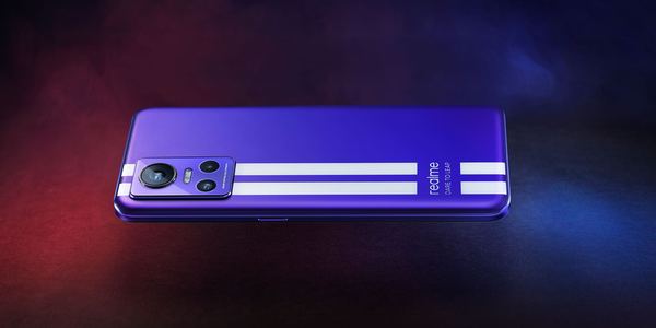 真我GT Neo3，潮玩电竞旗舰