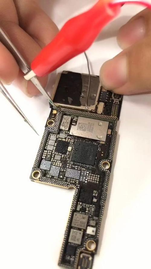 iphonex 无基带夹表漏电10-20毫安的维修案例