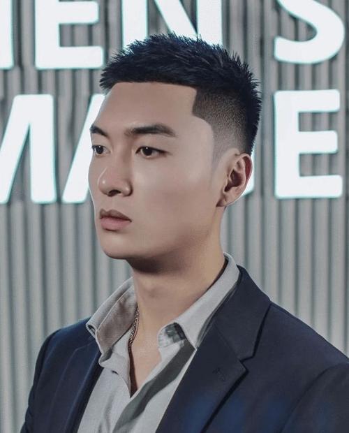 快开学了,16款流行男发安排起来,你最喜欢哪一款|碎发|发型|飞机头